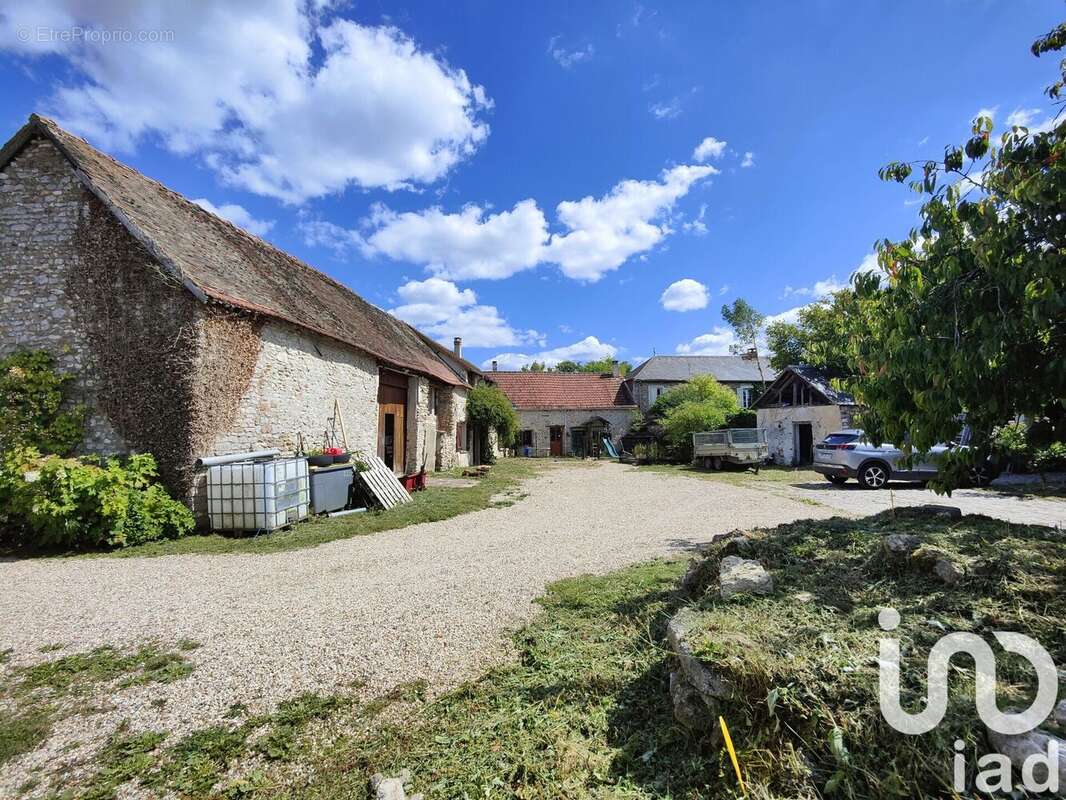 Maison 245 m² à Lommoye  - photo 3