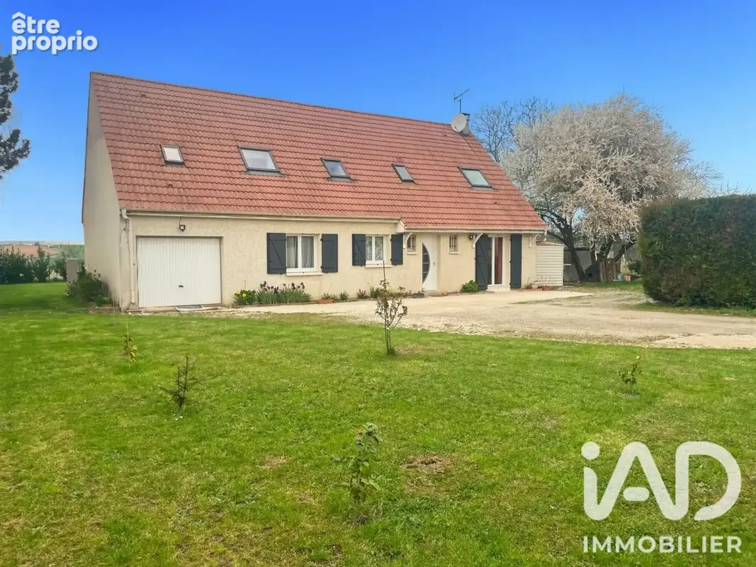 Photo 1 - Maison à SAINT-HILLIERS