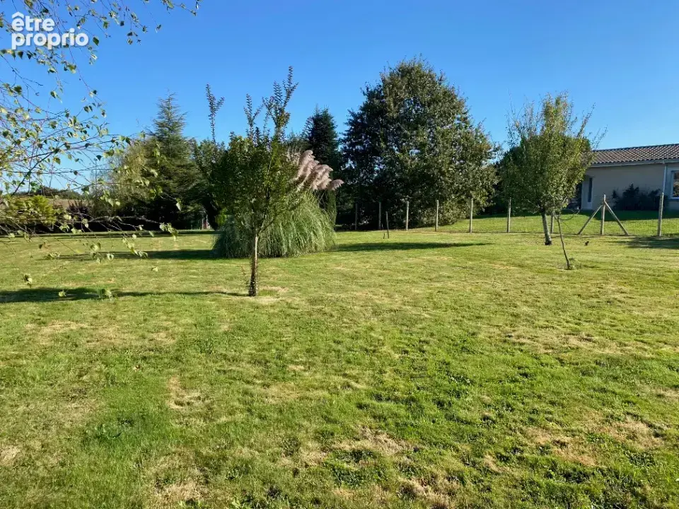 Terrain à TARGON