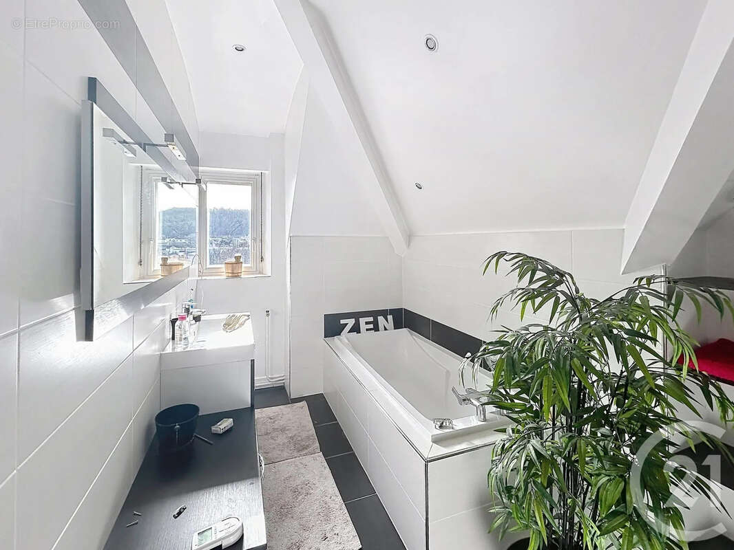 Maison 250 m² à Epinal  - photo 14