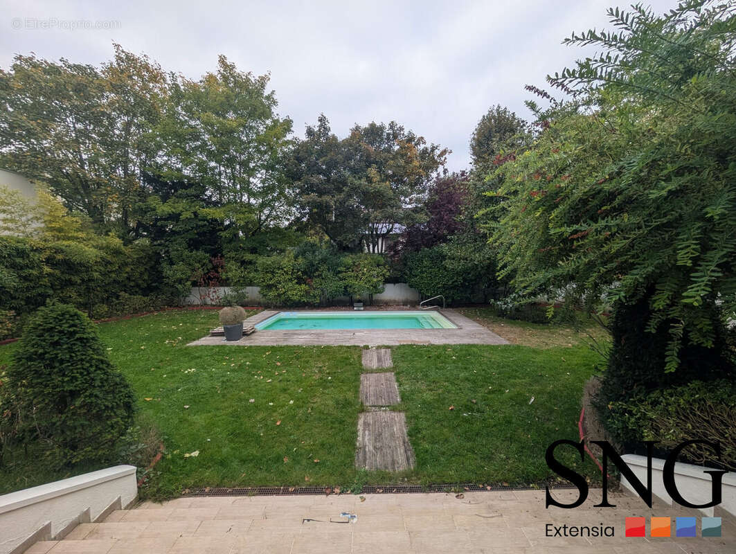 Maison à SAINT-MAUR-DES-FOSSES