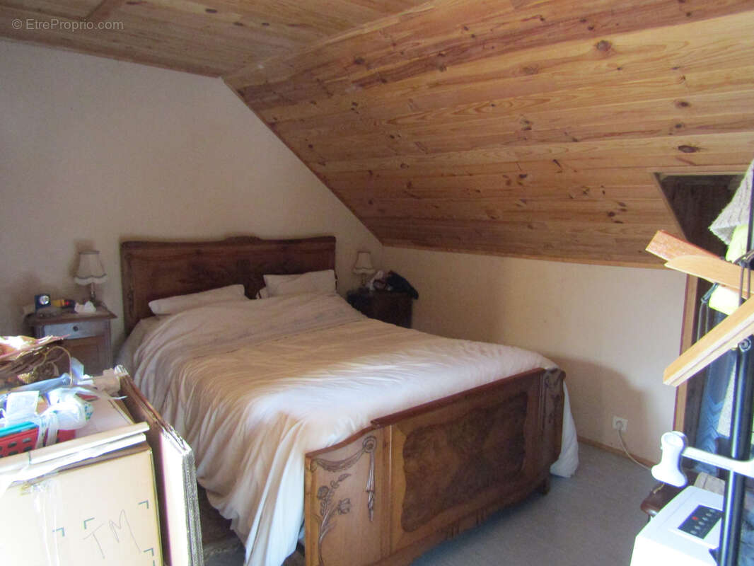 Maison à LA CHAPELLE-HUGON