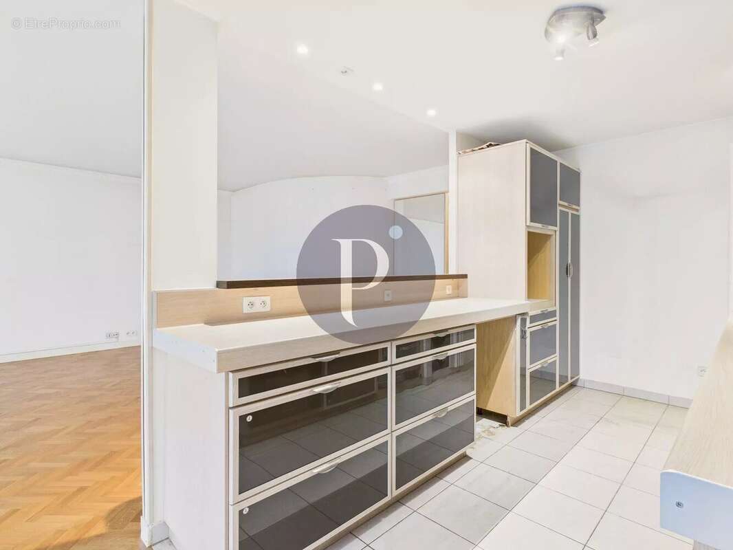 Appartement à LE PLESSIS-ROBINSON