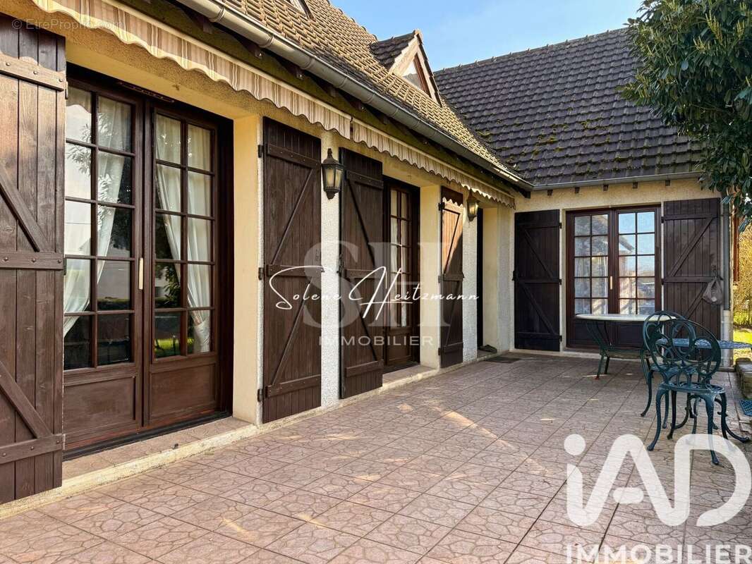 Photo 2 - Maison à VILLEBLEVIN