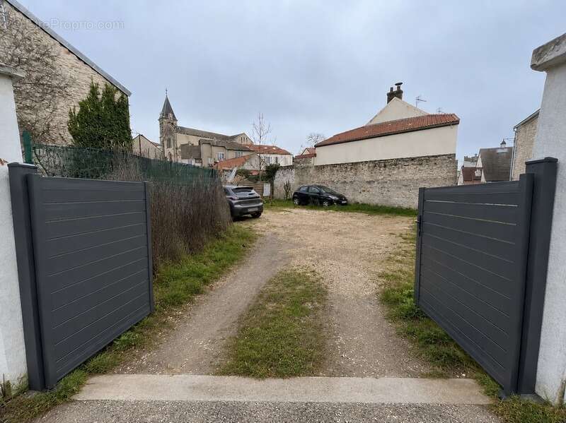 Dpt Yvelines (78), à vendre GARGENVILLE maisonnette  P2 de 27 m² avec jardinet - photo 3
