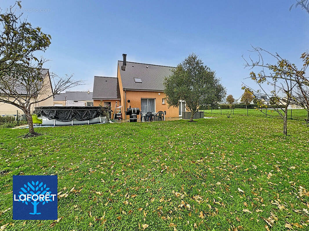 Maison à SAINT-SAUVEUR-DES-LANDES