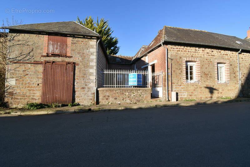 Maison à SAINT-FRAIMBAULT