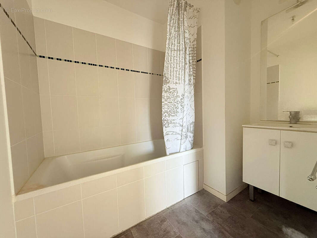 Appartement à SAINT-DENIS