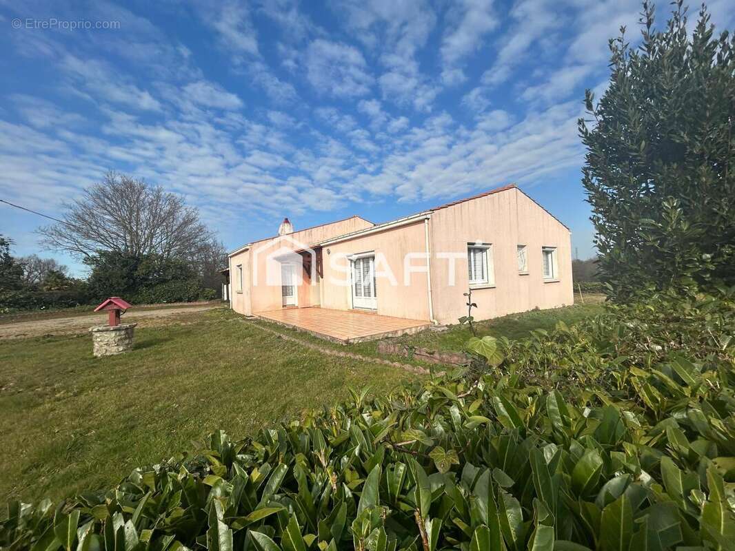 Photo 3 - Maison à POIROUX