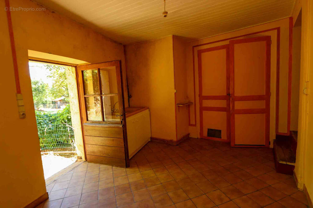 Maison à BEYNAC-ET-CAZENAC