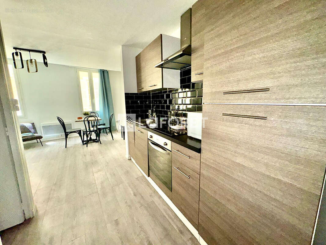Appartement à MARSEILLE-2E