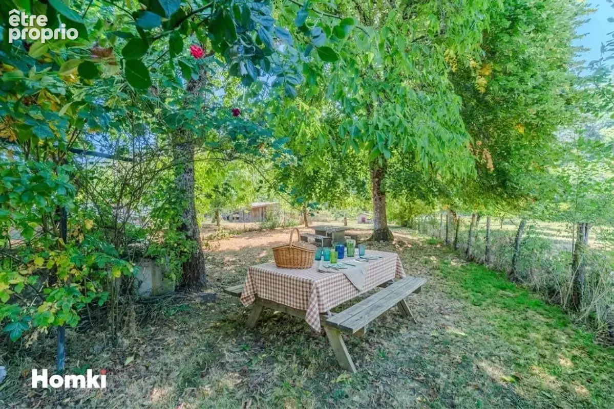 Ferme de village T8 de 168m² entièrement rénovée avec dépendances - Saint-Hymetière-sur-Valouse - photo 12