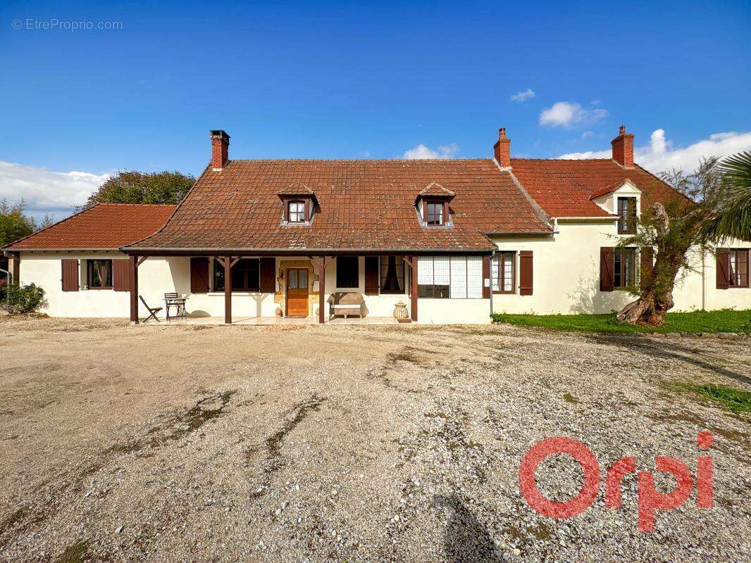 Maison à NEUILLY-EN-DUN