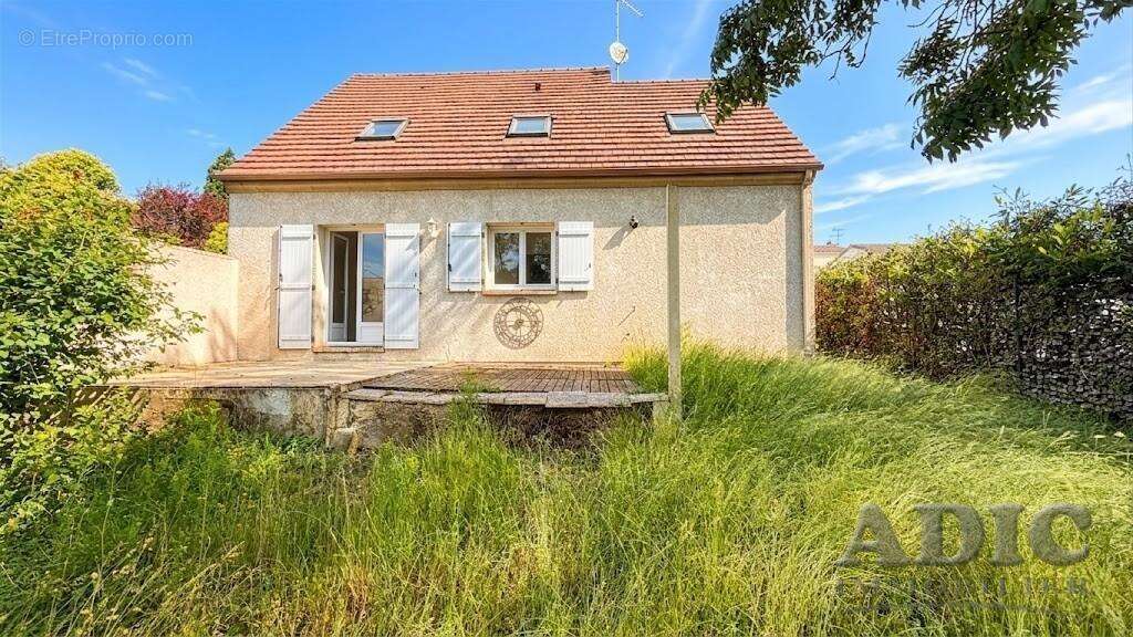 Maison à DAMMARTIN-EN-GOELE