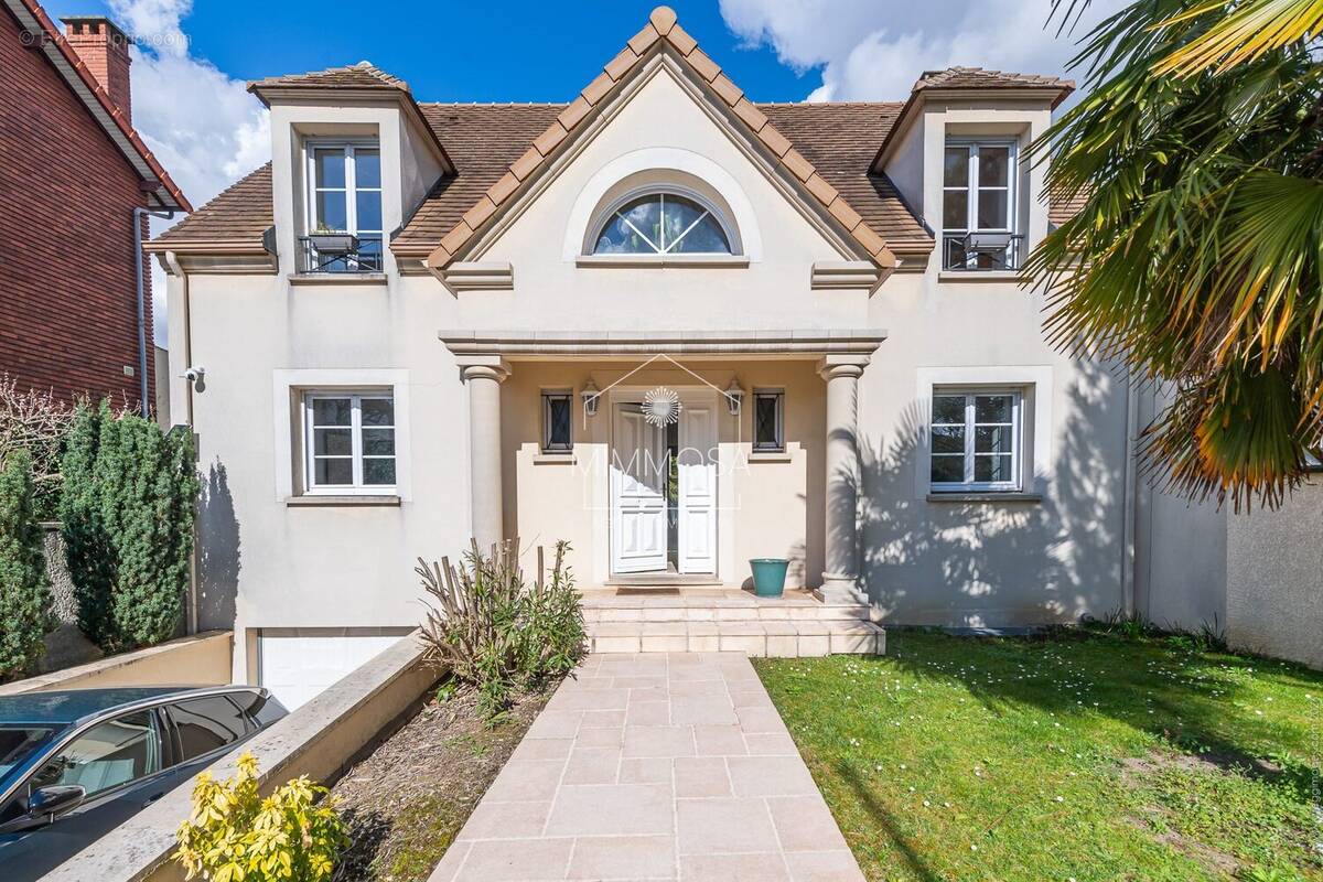 Maison à LES PAVILLONS-SOUS-BOIS