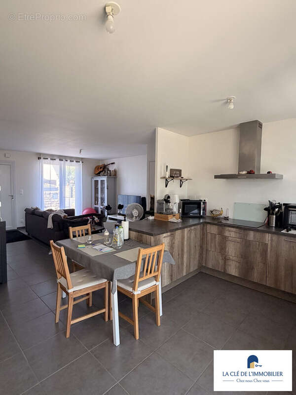 Maison 71 m² à Plogonnec  - photo 5