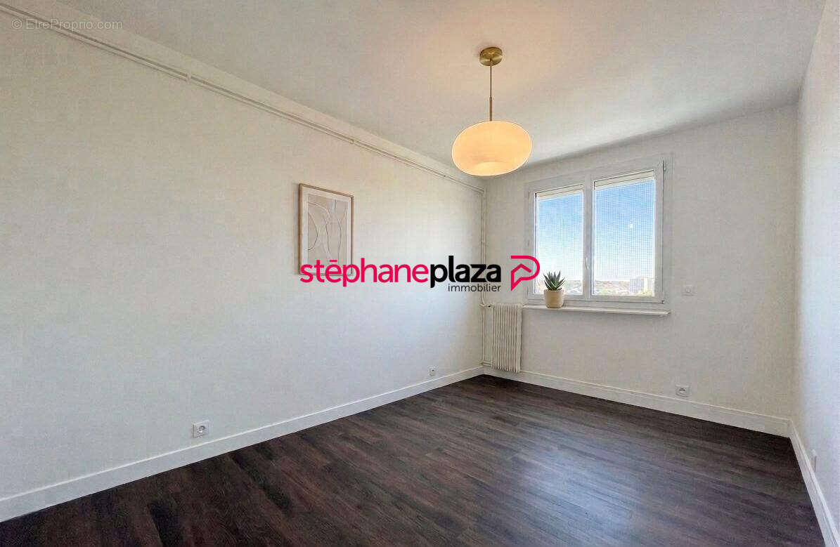 Appartement à HOUILLES