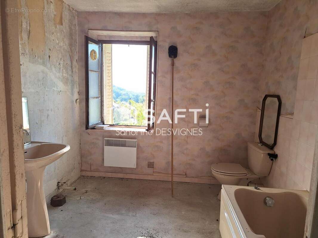 Photo 4 - Maison à SAINT-LEGER-SOUS-BEUVRAY