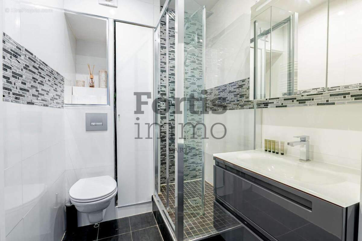 Appartement à PARIS-2E