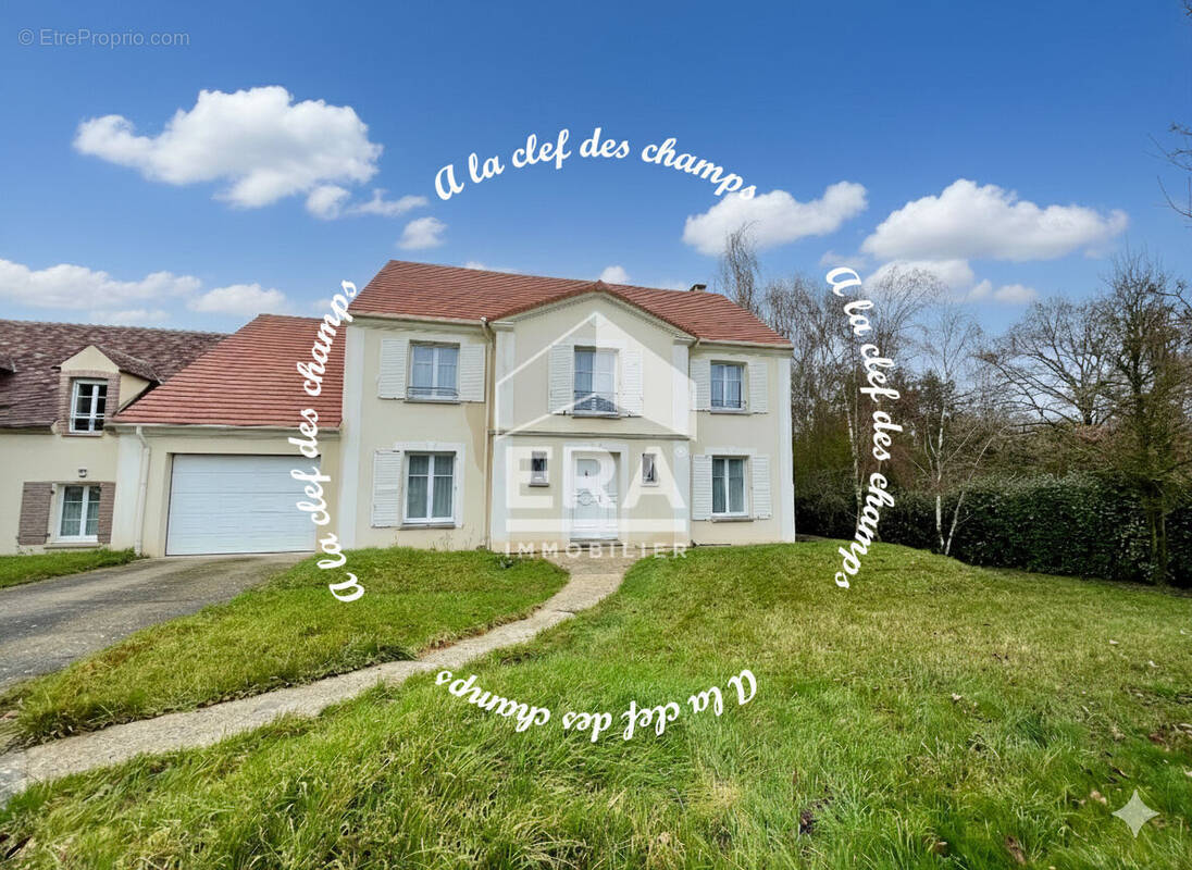 Maison à LES MOLIERES