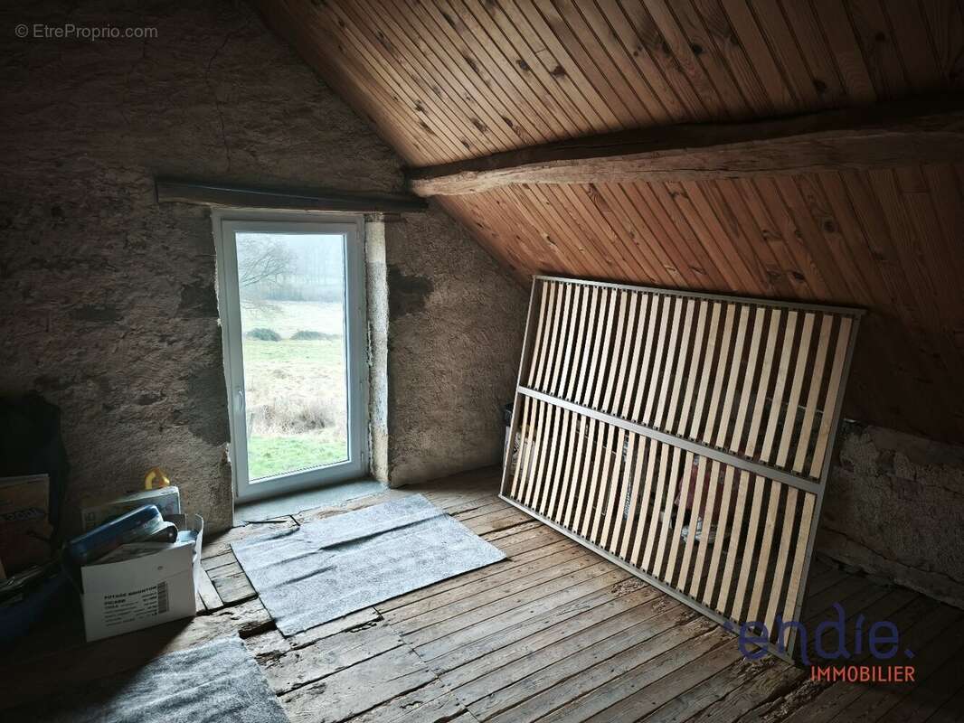 Maison à THENEUILLE