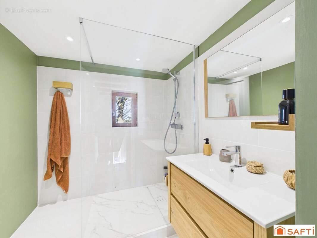 Maison 202 m² à Saint-Sulpice-Sur-Leze  - photo 7
