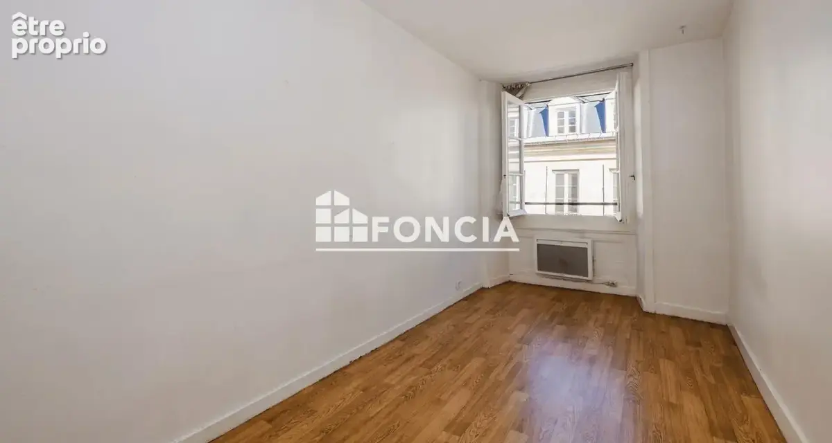 RENNES - CENTRE : Rue de Bertrand , très agréable T1 Bis de 28 m2 avec coin nuit séparé - photo 5