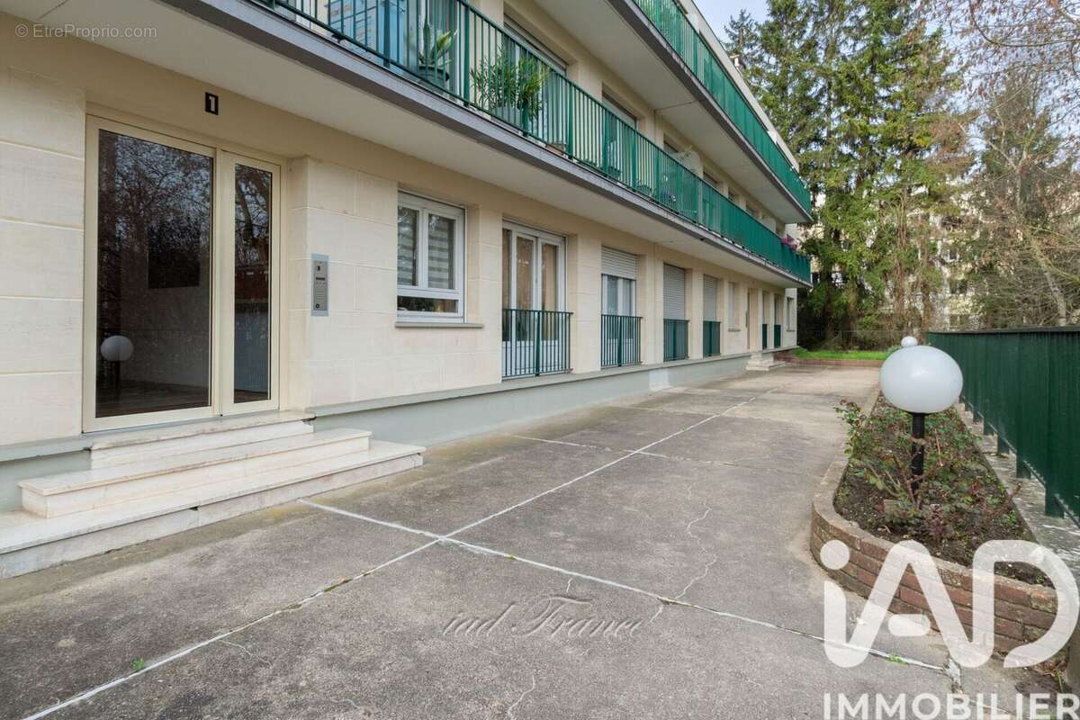 Photo 9 - Appartement à MARLY-LE-ROI