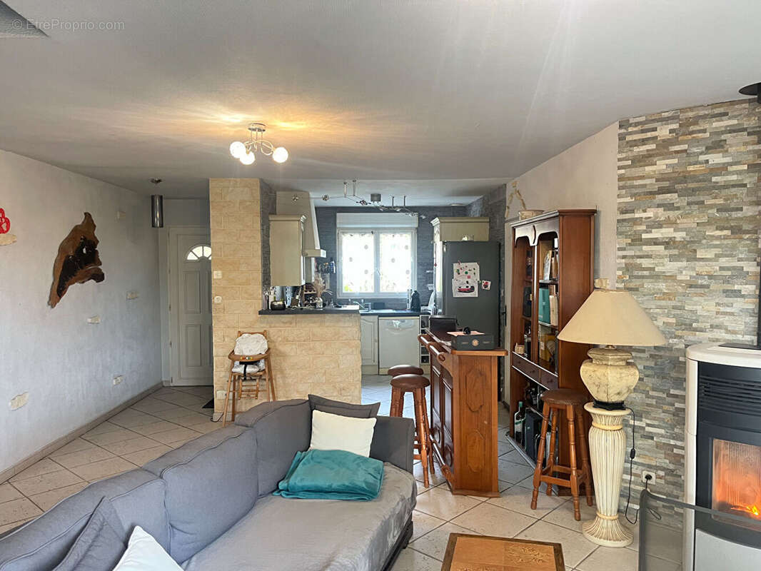 Maison à BRAIN-SUR-LONGUENEE