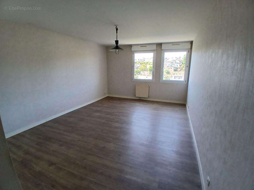 Duplex vue sur la Mayenne de 77.4 m2 - photo 3