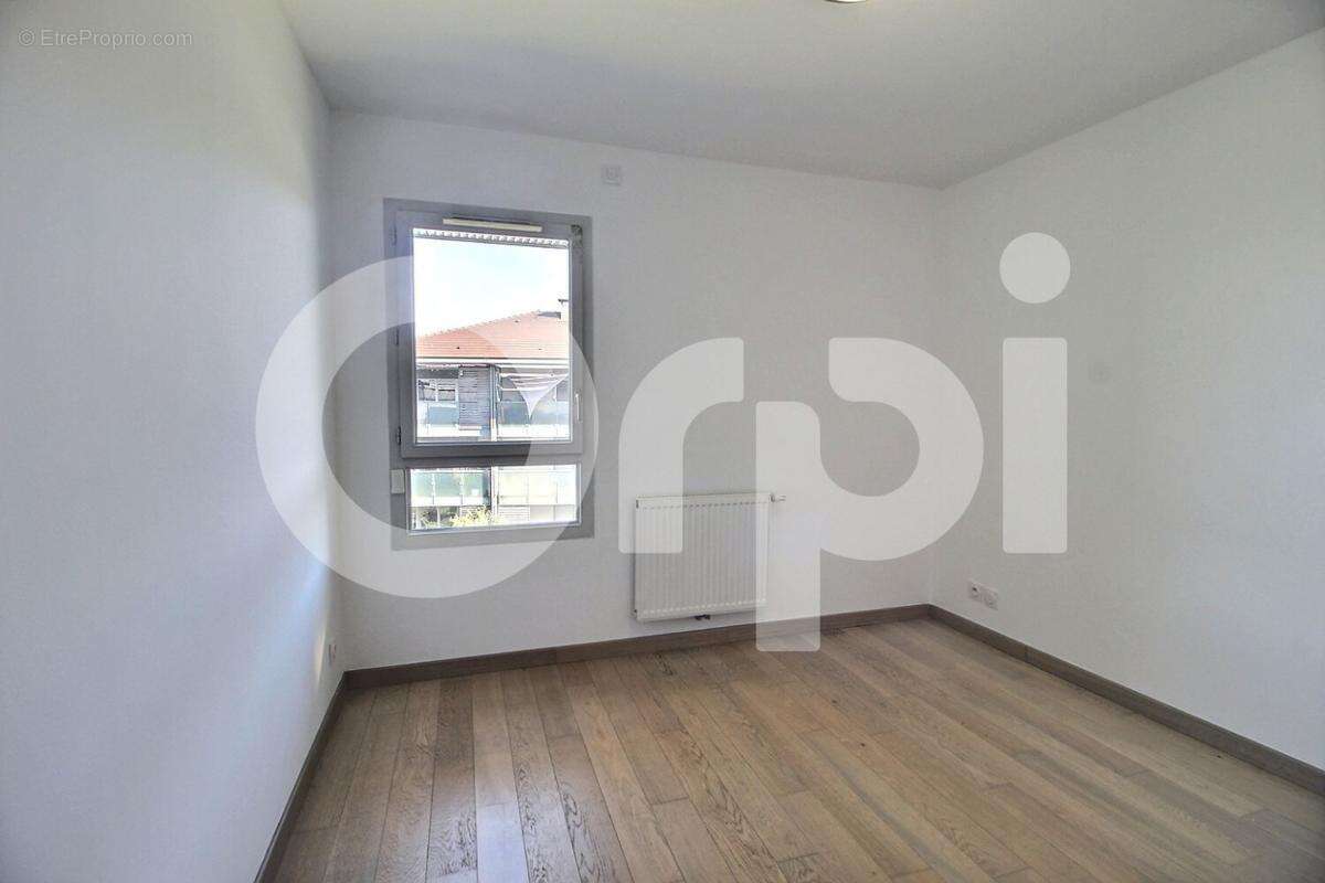Appartement à CHENS-SUR-LEMAN