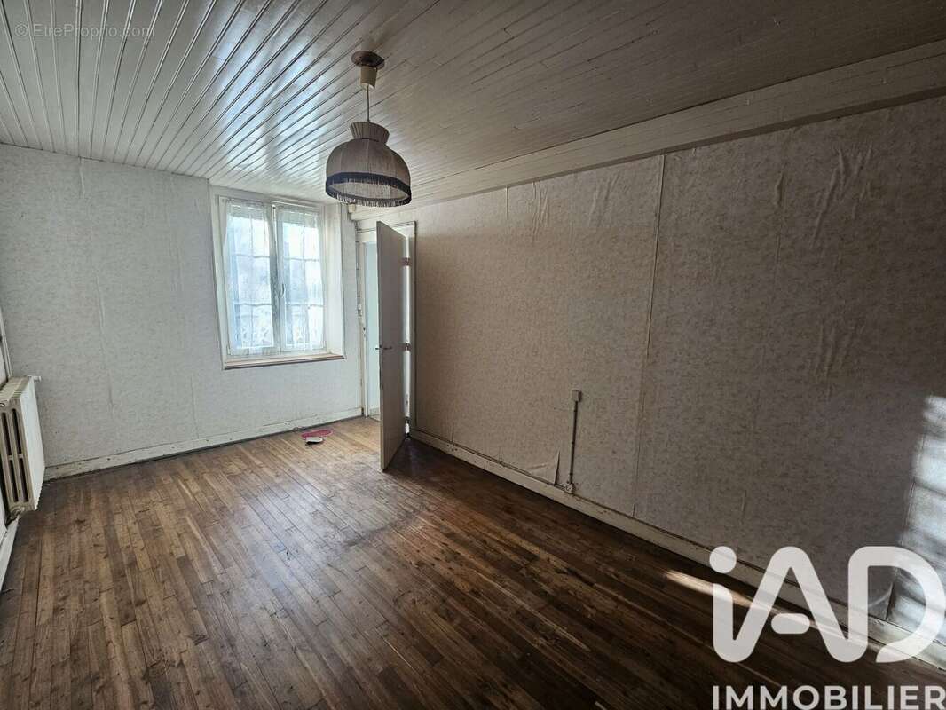 Maison 64 m² à Saint-Front  - photo 7