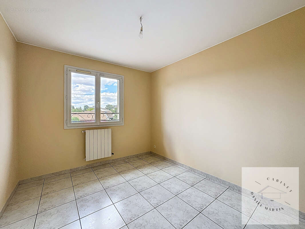 A vendre - maison a etage avec jardin et garage begles - photo 12