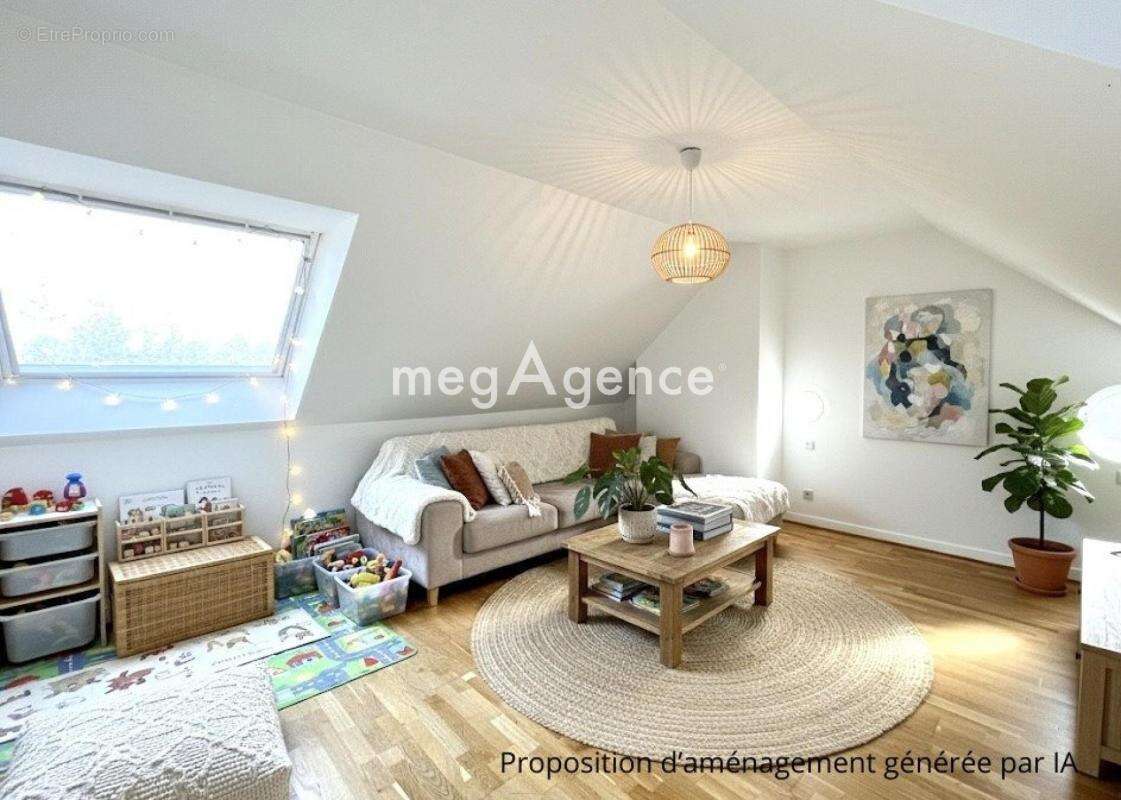 Maison à SAINT-NOM-LA-BRETECHE