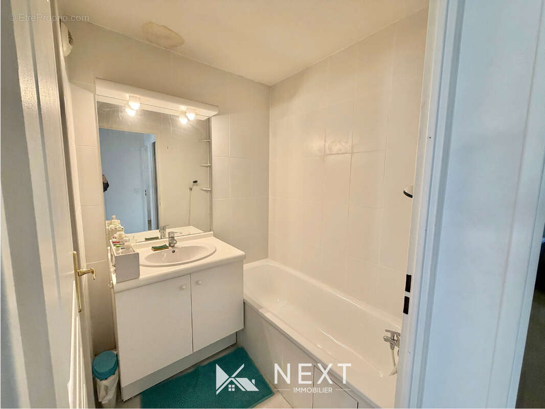 Appartement à SAINT-MARTIN-D'HERES