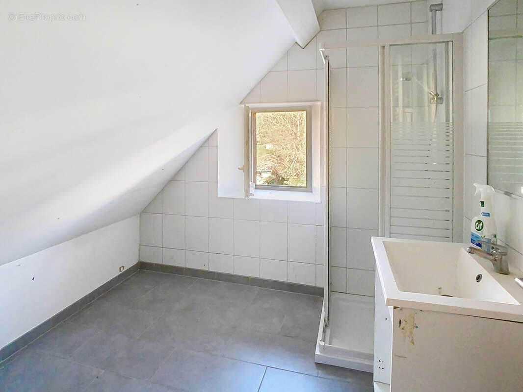 Appartement à MEZIRE