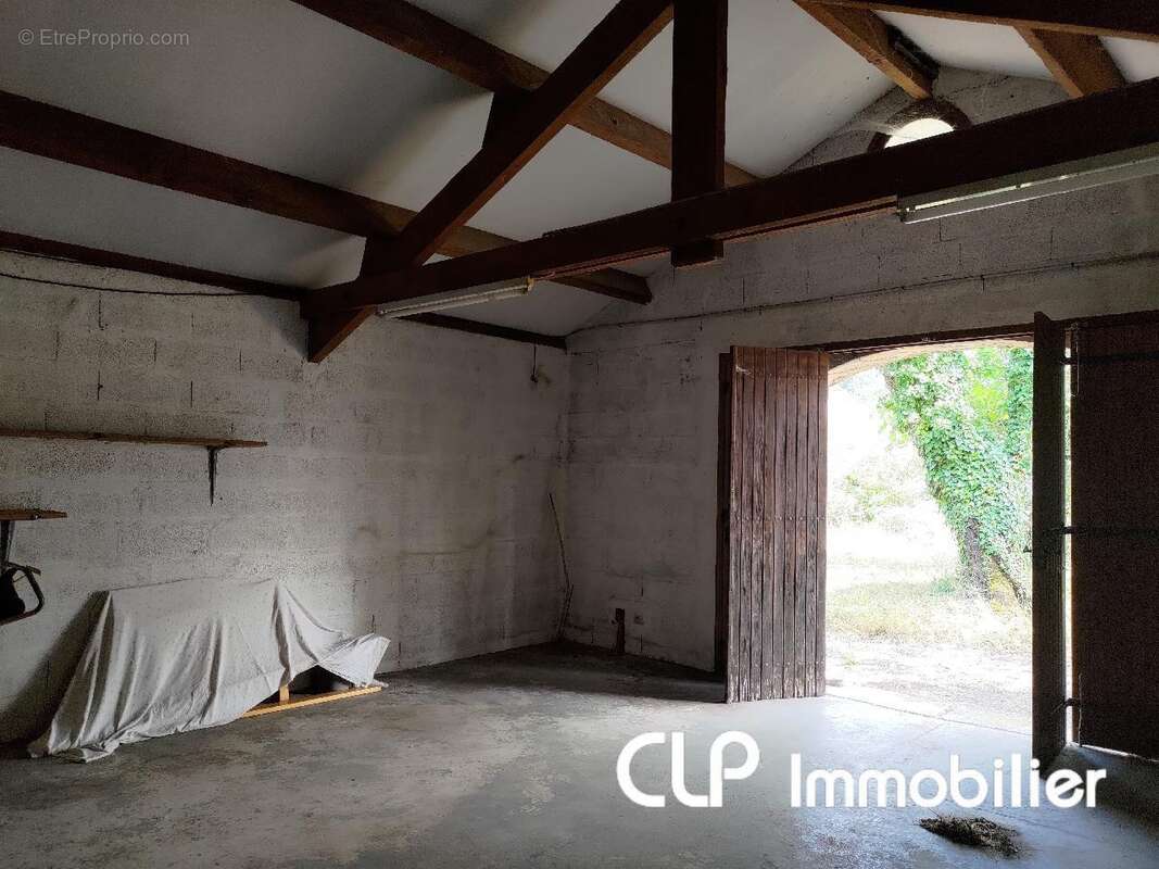 Maison 230 m² à Puygiron  - photo 8