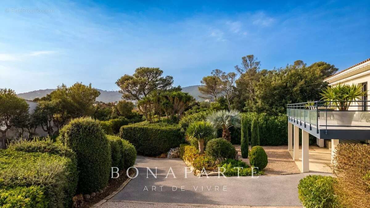 Saint-aygulf - villa récente vue mer  panoramique - à 100 m de la plage - photo 10