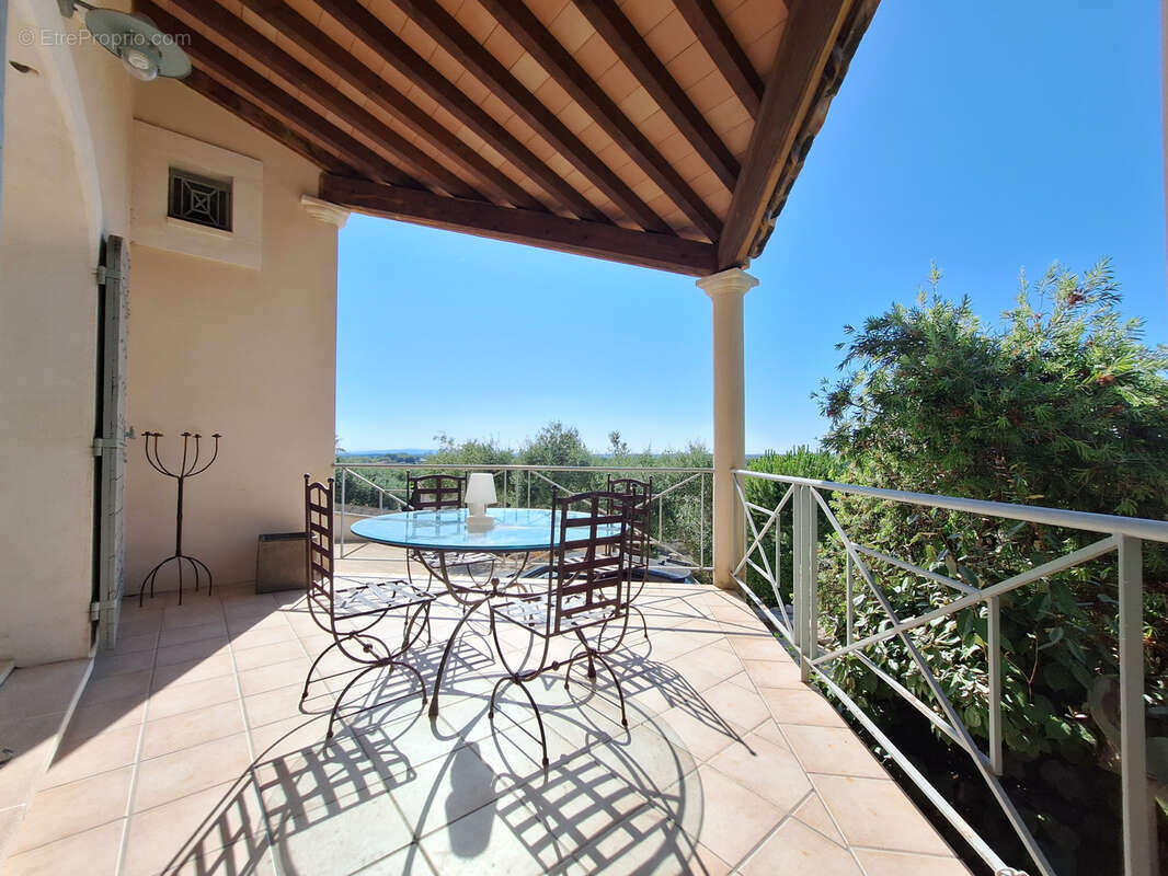 Maison à BELLEGARDE