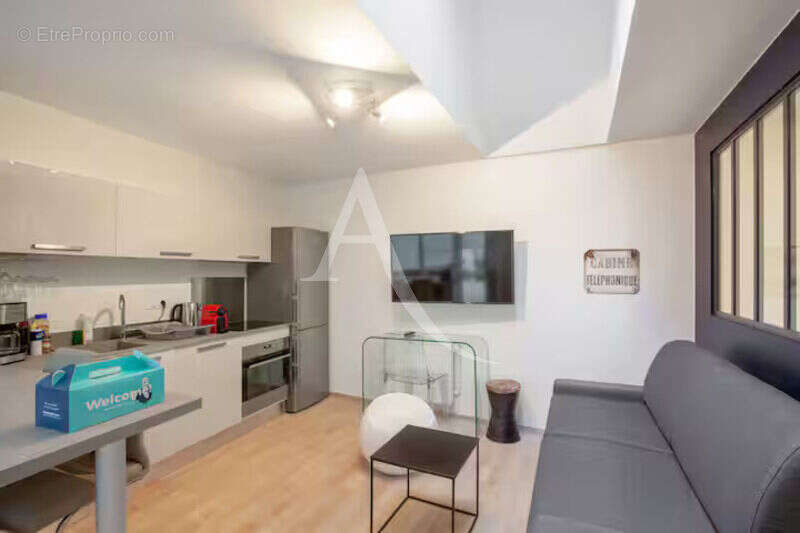 Commerce à PARIS-11E