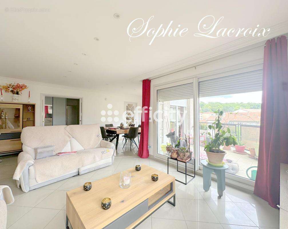 Appartement à LE PEAGE-DE-ROUSSILLON