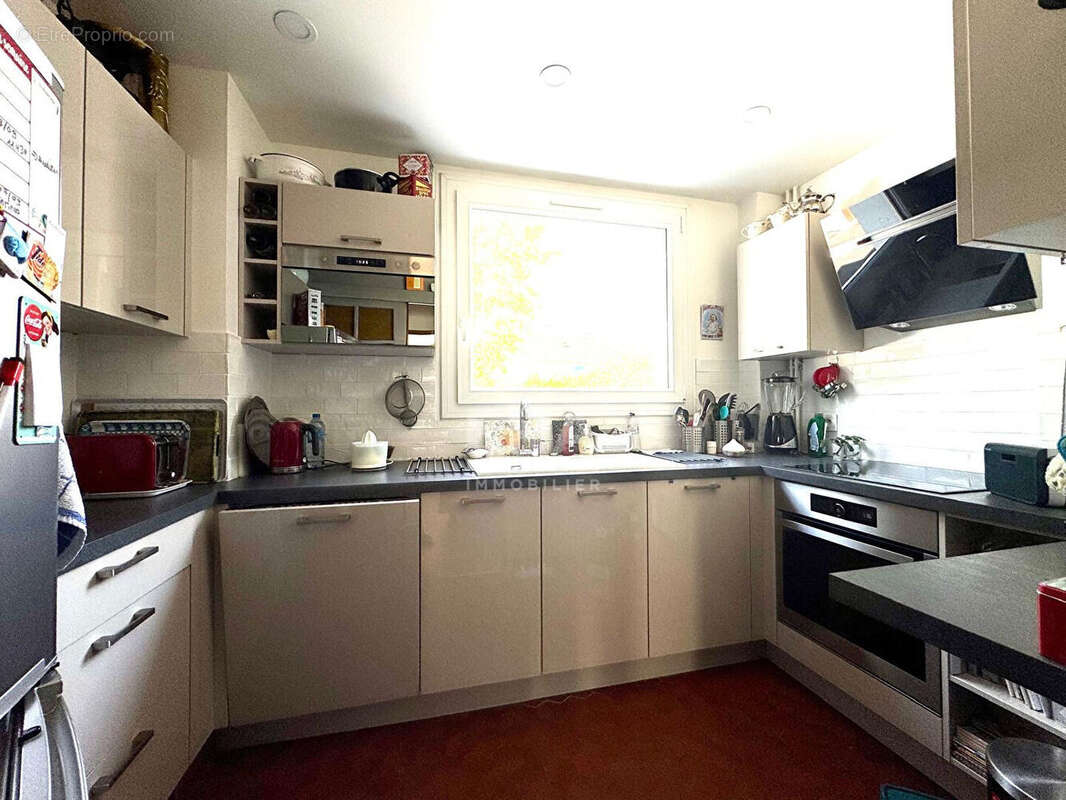 Appartement à COMBS-LA-VILLE