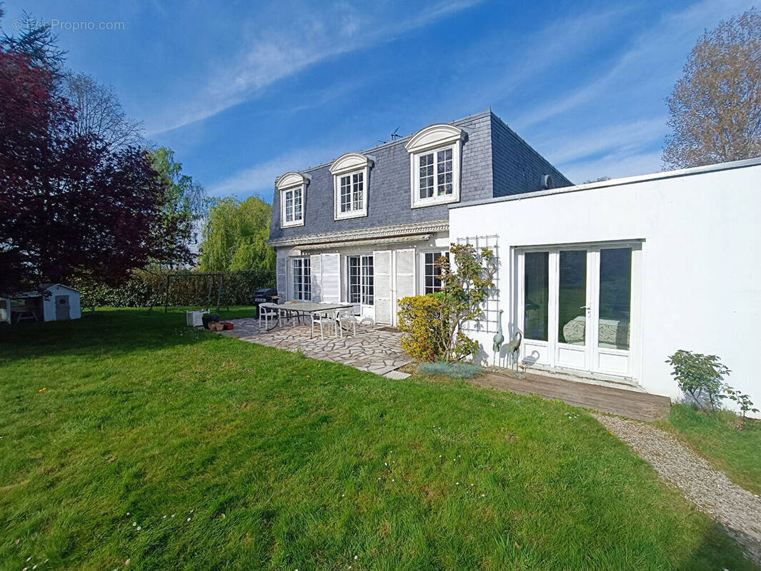 Maison à FONTENAY-LE-FLEURY