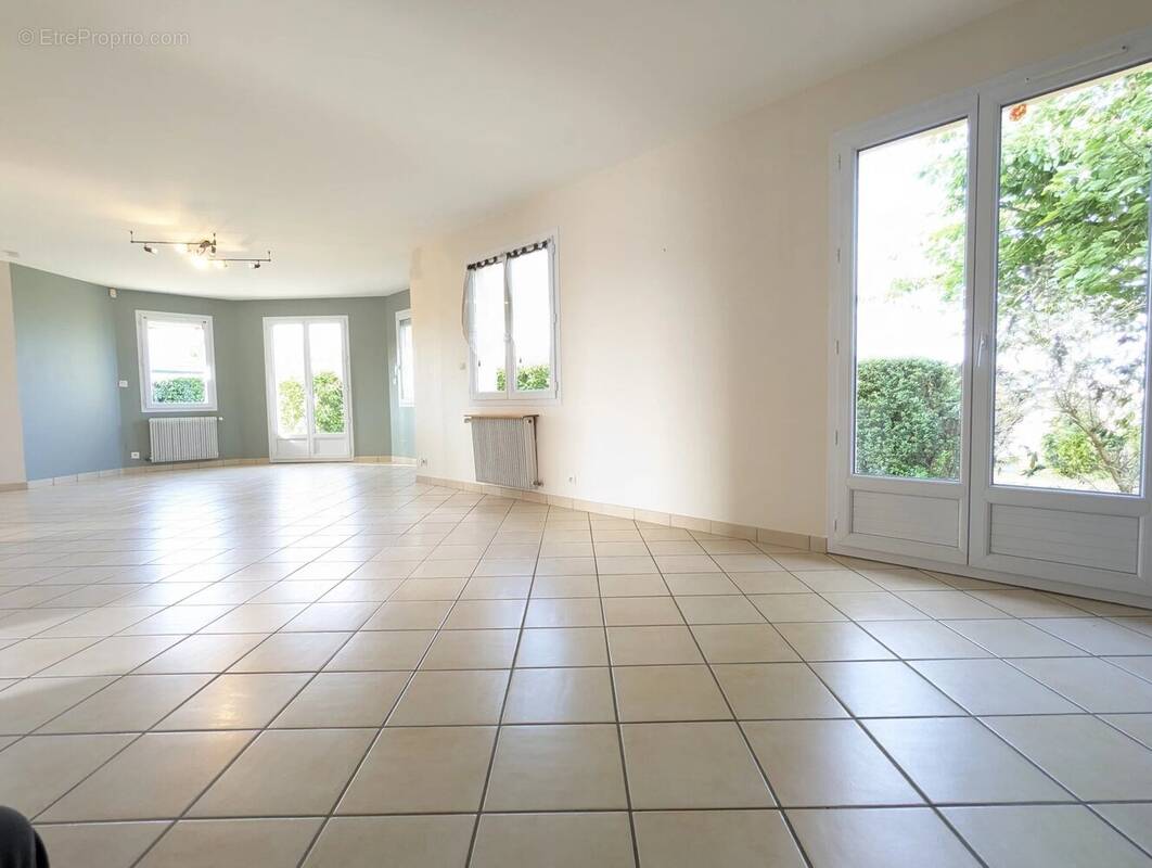 Maison F7 de 128 m² sur sous sol complet - photo 4