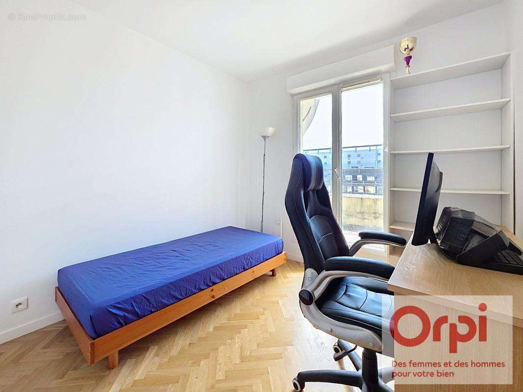 Appartement à ISSY-LES-MOULINEAUX