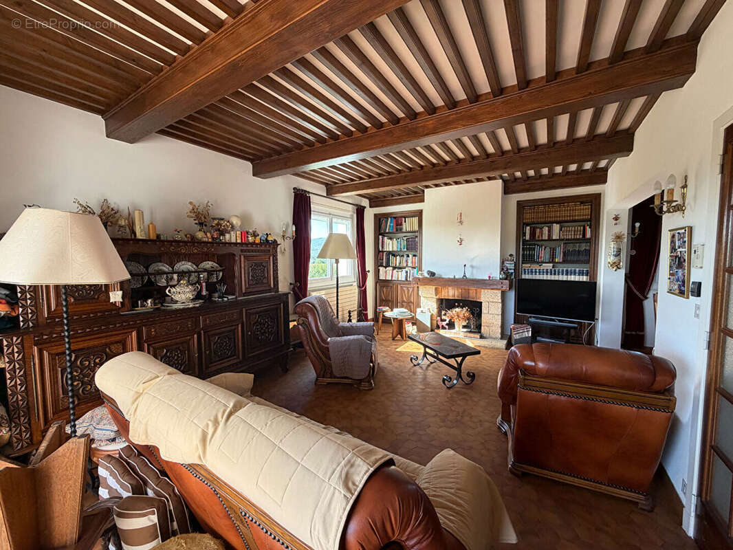 Maison à VERNOUX-EN-VIVARAIS