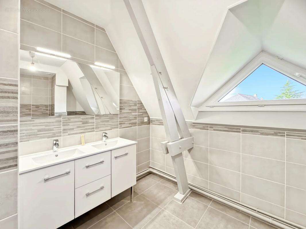 Maison à MURS-ERIGNE