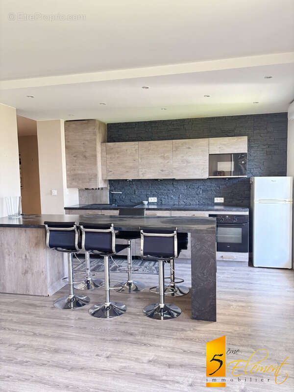 Appartement à TASSIN-LA-DEMI-LUNE