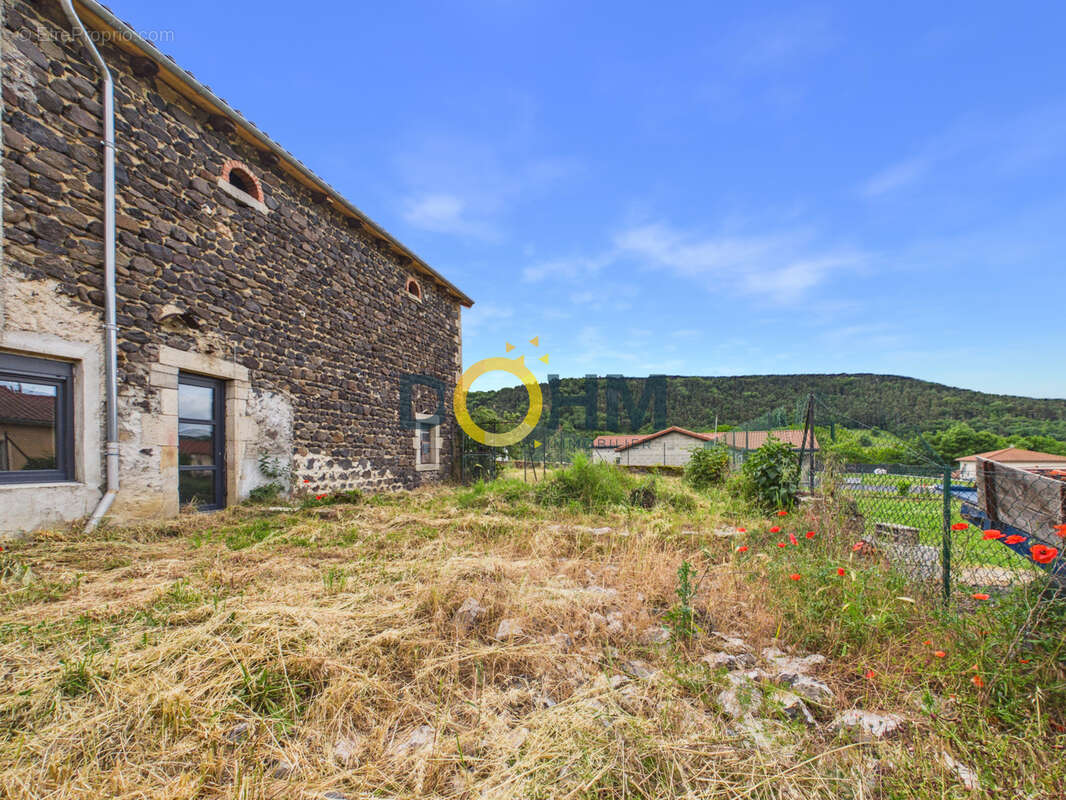 Maison à POLIGNAC