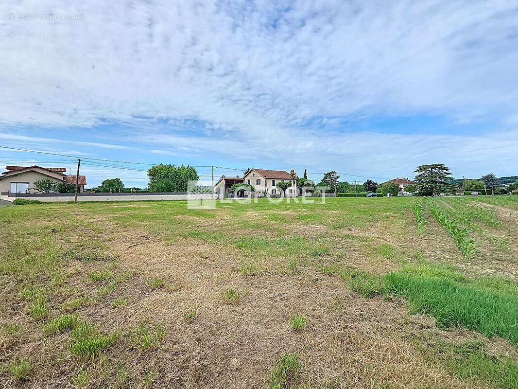 Terrain à SALIES-DE-BEARN